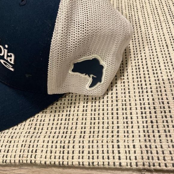 Columbia Men’s PFG Navy White Logo Mesh size L/XL - Picture 2 of 5